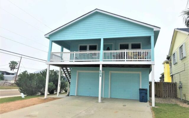 Tropical Touchdown - 4 Br Home