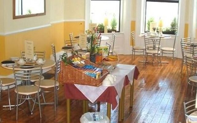 Clarmont Guest House
