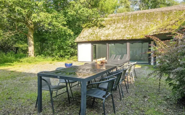 15 Person Holiday Home in Hundslund-by Traum