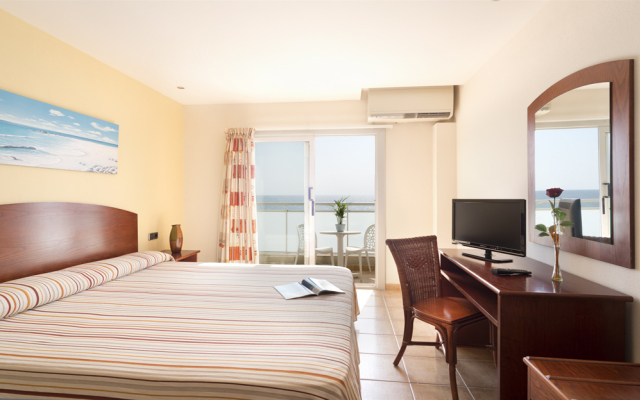 Hotel 4R Miramar Calafell