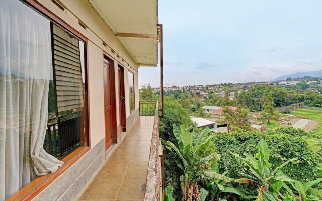 Super OYO Capital O 91810 Hotel Balebat 2