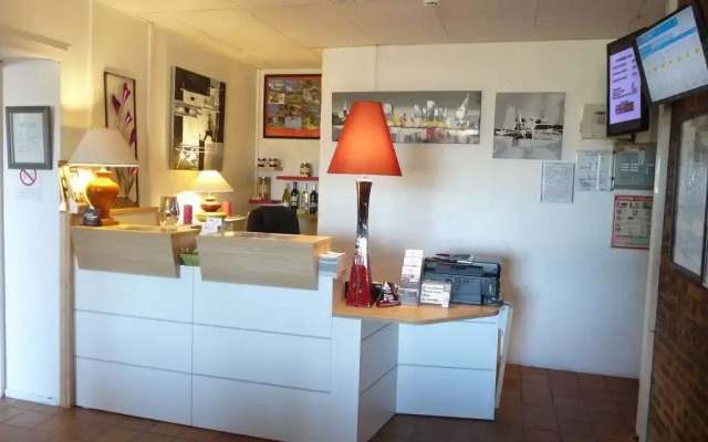 Brit Hotel Bosquet