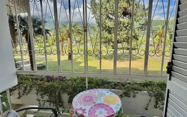 Two Bedroom Apt near Slovenska Beach