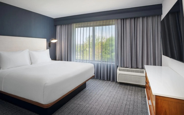 Courtyard by Marriott Kingston
