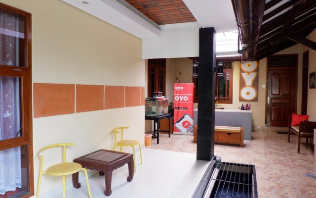Ndalem Pundhi Residnece by Oyo Rooms