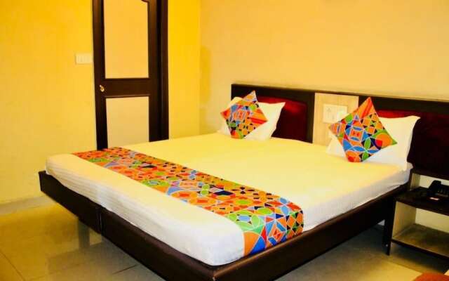 Hotel Rajlaxmi Palace