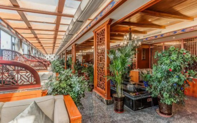 Tibet Hongyan  Hotel