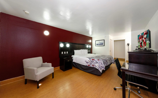 Red Roof Inn Crestview