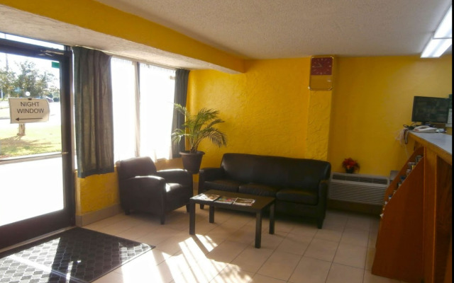 Americas Best Value Inn Tucker