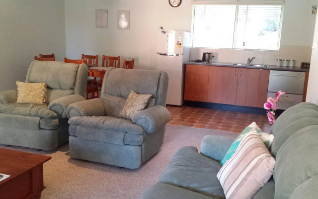Alarks Nest Bed and Breakfast