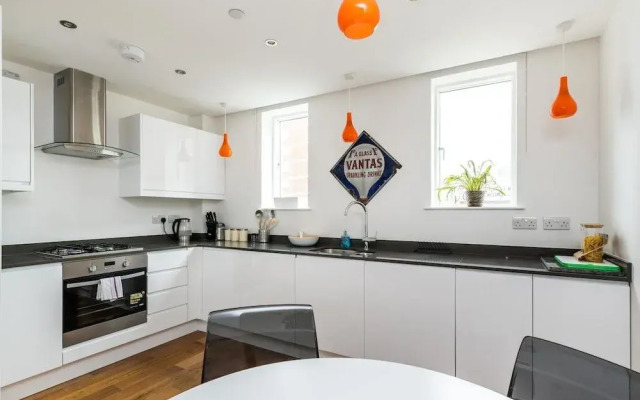 NEW Modern 2BD Flat in Shoreditch With Balcony