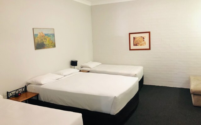 Campbelltown Colonial Motor Inn