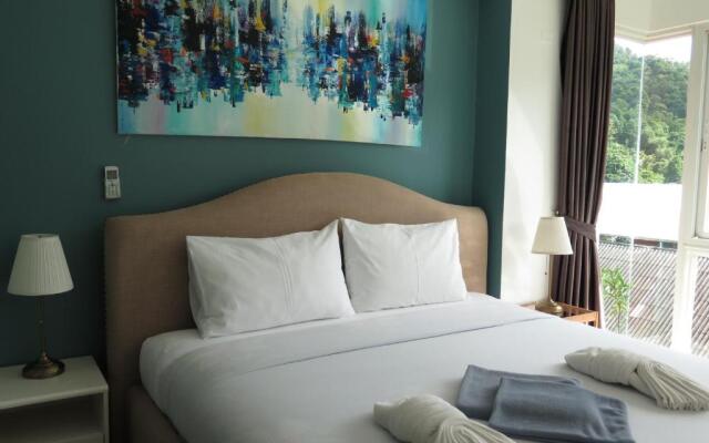 6 38 Top Floor 2 Brs 2baths 1km Walking To Beach
