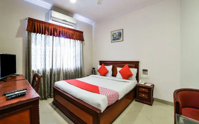 OYO 8198 Hotel Raj International