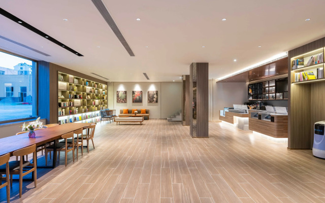 HanTing Hotel (Dalian North Station South Square)