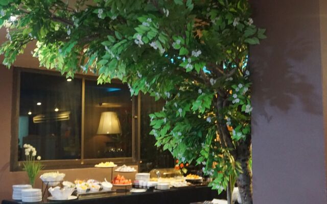 Bangkok Travel Suites
