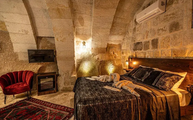 Zumrut Anka Cave Hotel