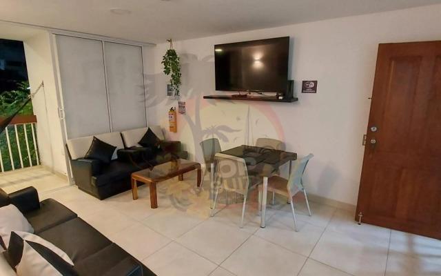 TOP SUITE Lugar encantador con parqueadero, internet 200Mgz