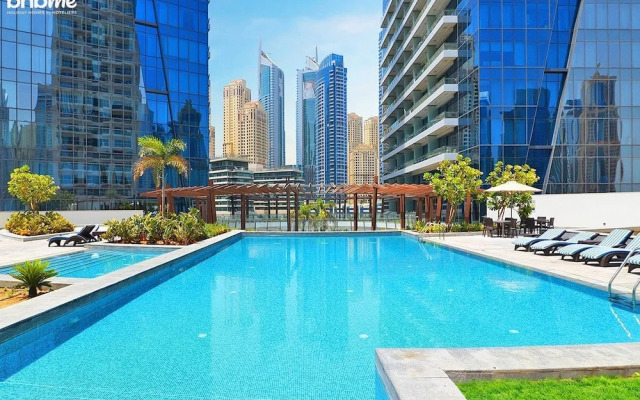 Top Floor Familly Apartment with Stunning views