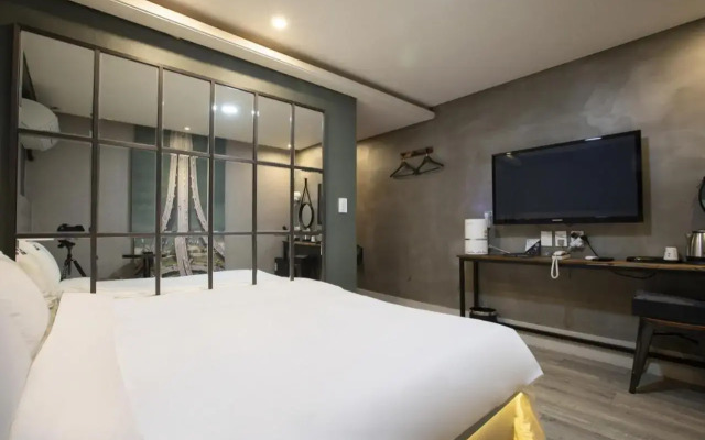 Sol Motel