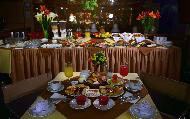 Cesars Plaza Hotel