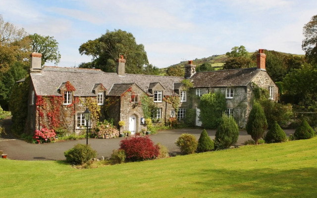 Collaven Manor Hotel