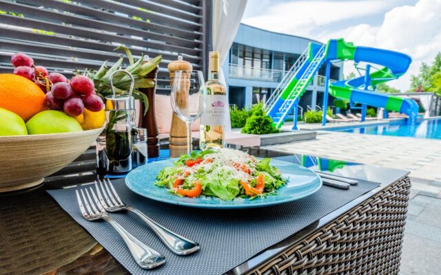 SKY RIVER Club Complex