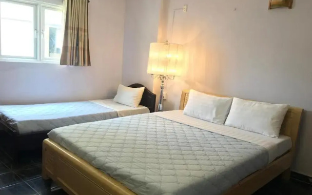 YHD Hotel