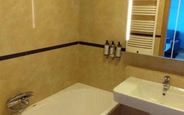 Luxury Voyager Sea Towers