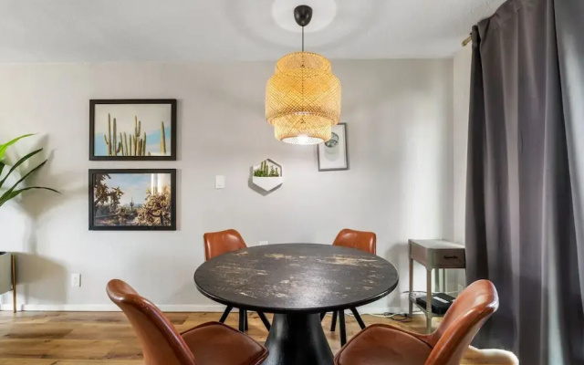 Fashion Square Apt4