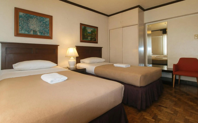 El Rico Suites
