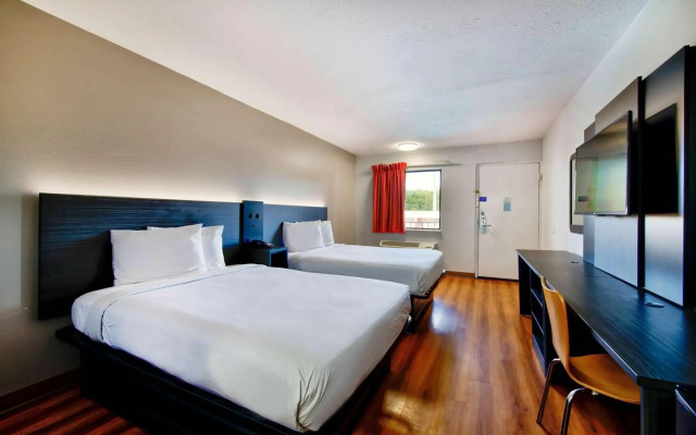 Motel 6 Gainesville, GA
