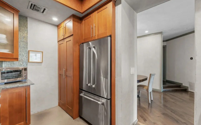 Stylish Westwood Condo