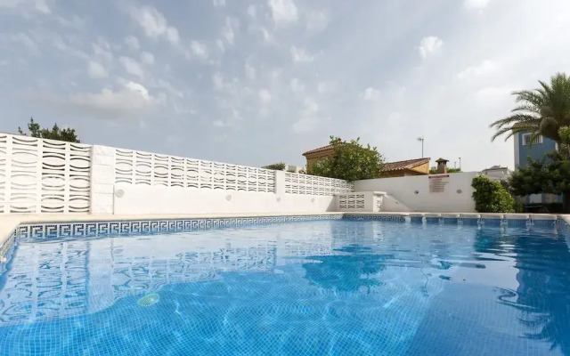 Golden in Gandia With 3 Bedrooms and 3 Bathrooms