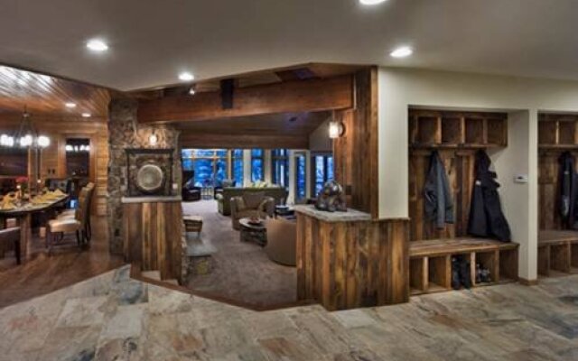 Trails Edge Lodge