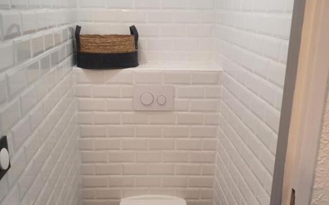 Joli Studio, la Grande Pyramide, Parking