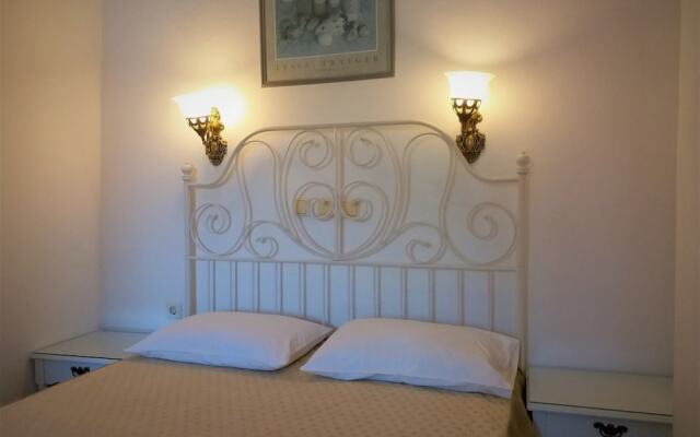 Atalos Hotel, Apartments & Suites