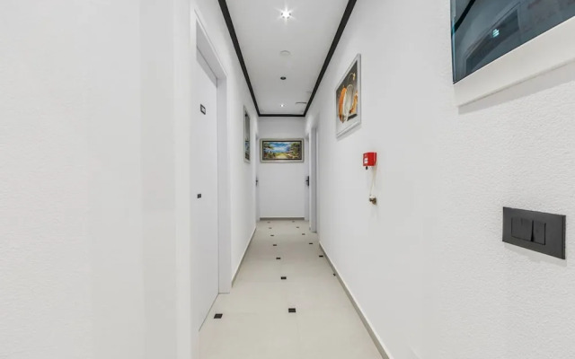 Bliss Triple Room in Gjirokast r