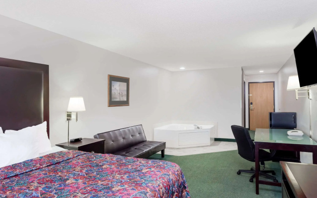 Days Inn by Wyndham Manchester