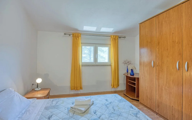 Seaview Apartment in Pasman A2