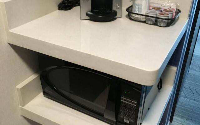 Holiday Inn Express & Suites Oswego by IHG