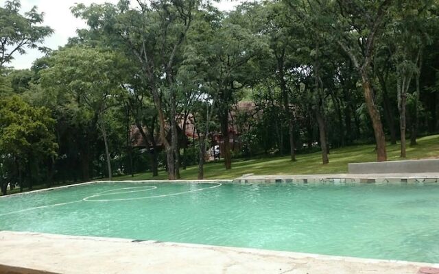 Daisy Executive Lodge