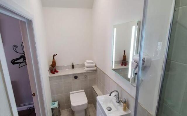 Old Thatch Bambers Green