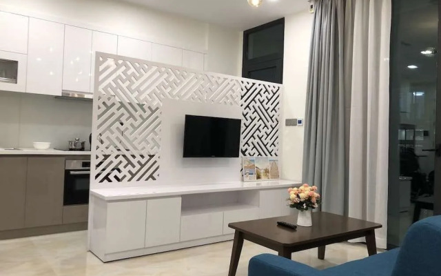 Mins Apartment - Vinhome Golden River