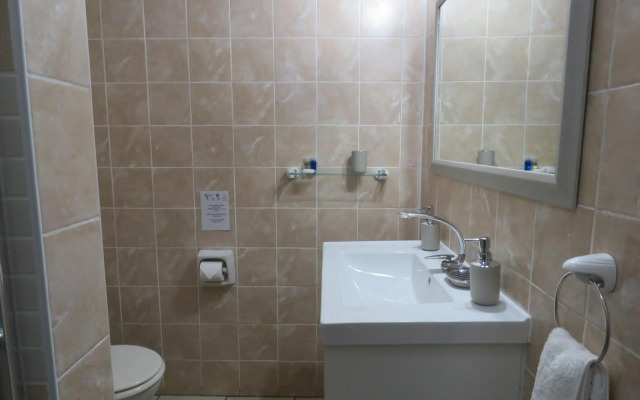 Beachcomber Bay - Guest House