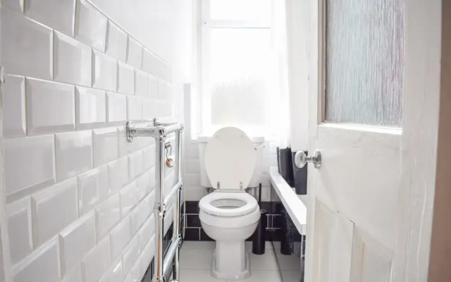 Bright 1 Bedroom Apartment in Edinburgh
