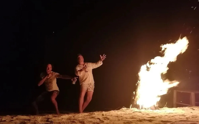 Backpackers Island Beach Camp - Adults Only