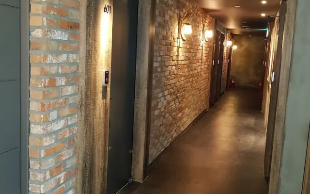 Mari Hotel