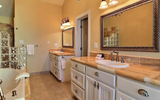 Executive Beach Paradise SH7345