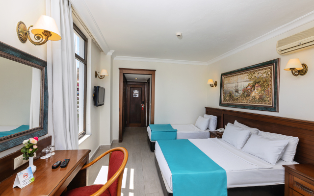 Kayamaris Hotel